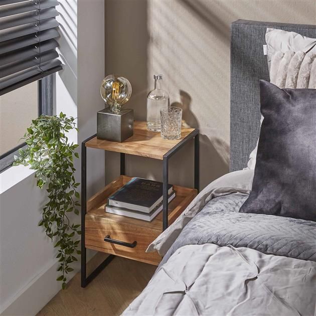 Table de chevet Nikita-bois d'acacia massif