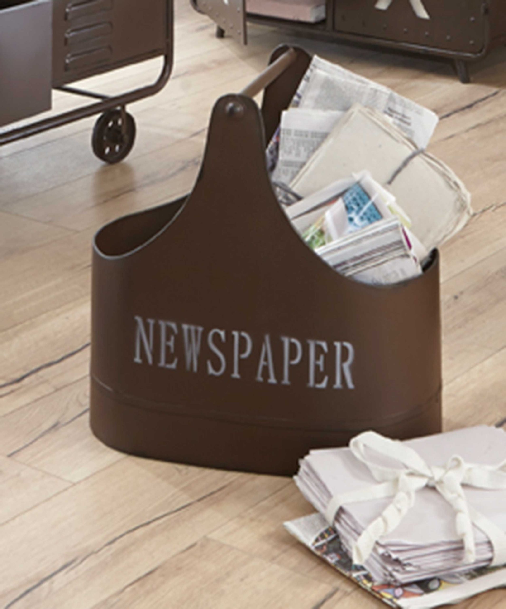 Porte-journaux | 44 x 27 x 44 cm | Marron