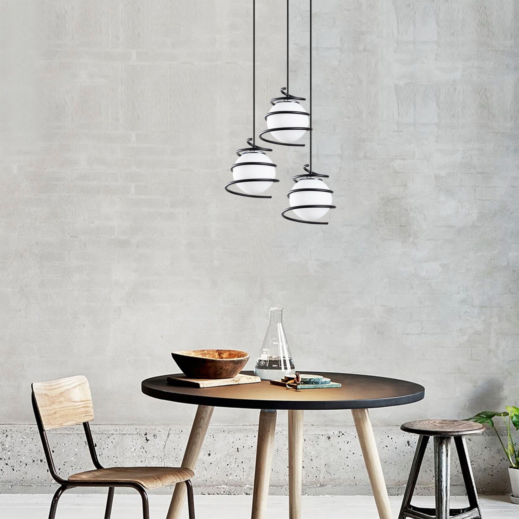 Lustre Sheen | Corps en métal | 40 cm de diamètre | 116 cm de hauteur