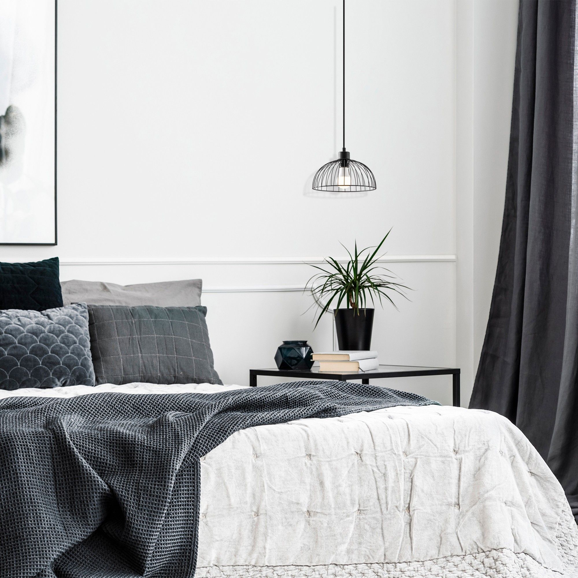 Tatum Chandelier | Corps en métal noir | Hauteur réglable