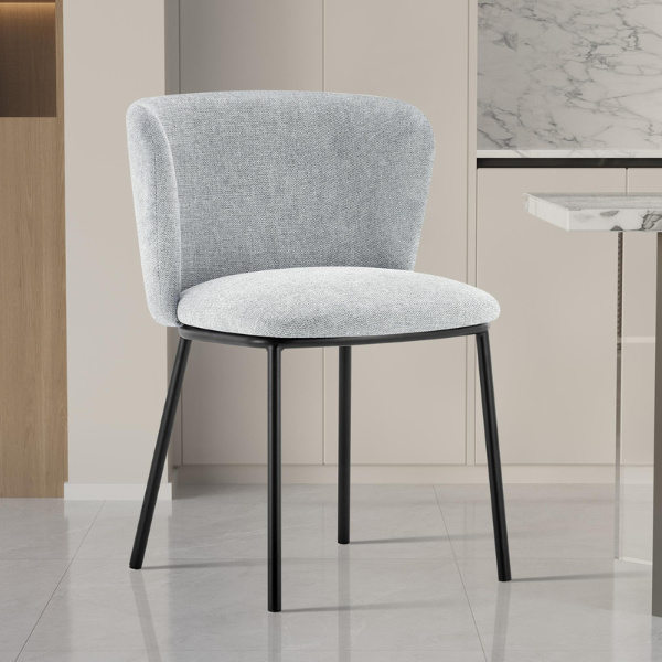 Chaise Arthur en tissu gris clair | pieds en métal | 76x52x54cm