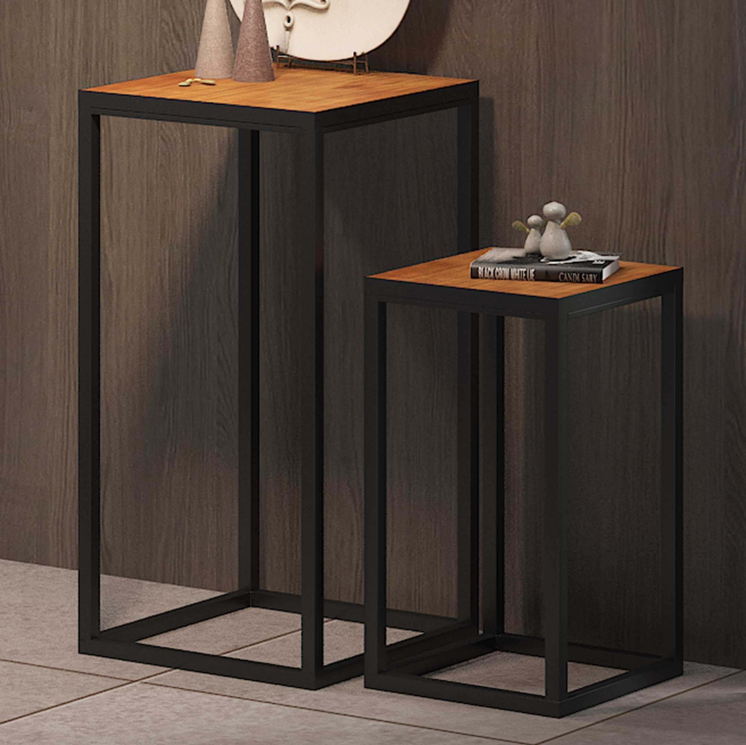 Set de tables d'appoint Madeira - structure en métal, bois exotique.