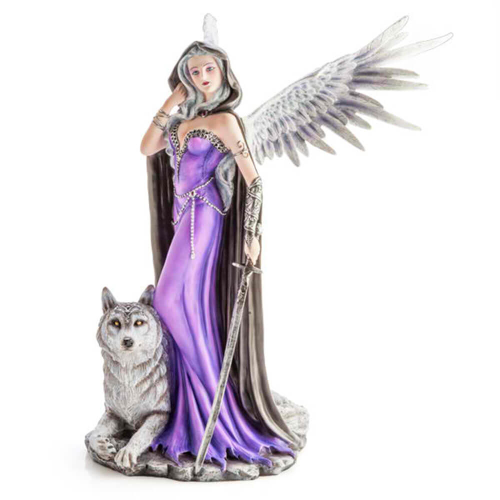 Grand ange en robe violette avec compagnon de loup